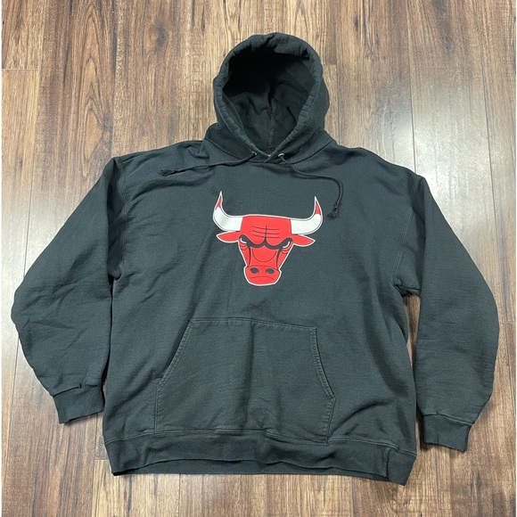 VINTAGE OVERSIZED CHICAGO BULLS HOODIE - Picture 1 of 3